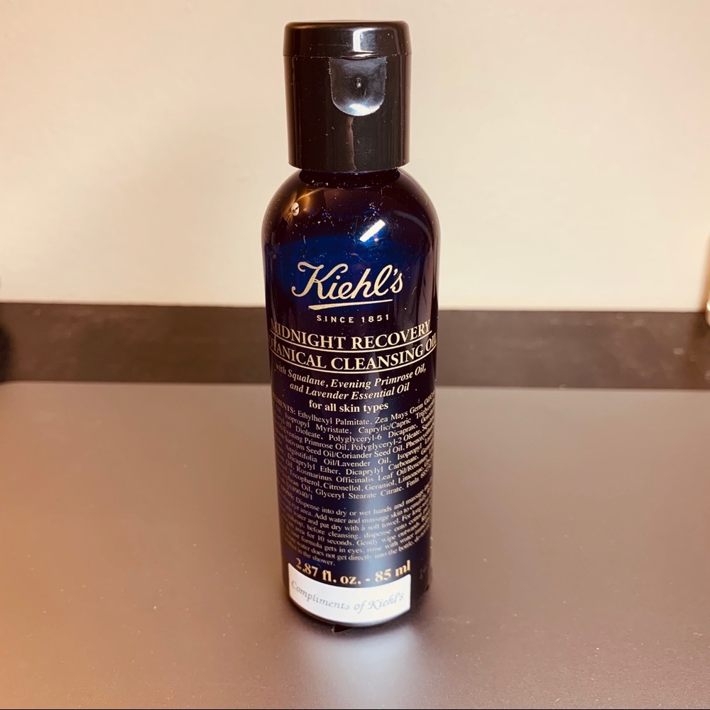 Kiehls midnight recovery botanical cleansing oil